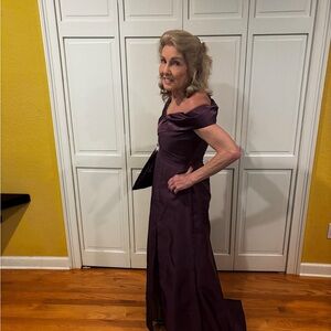 Sophisticated One-Shoulder Dress in Rich Purple